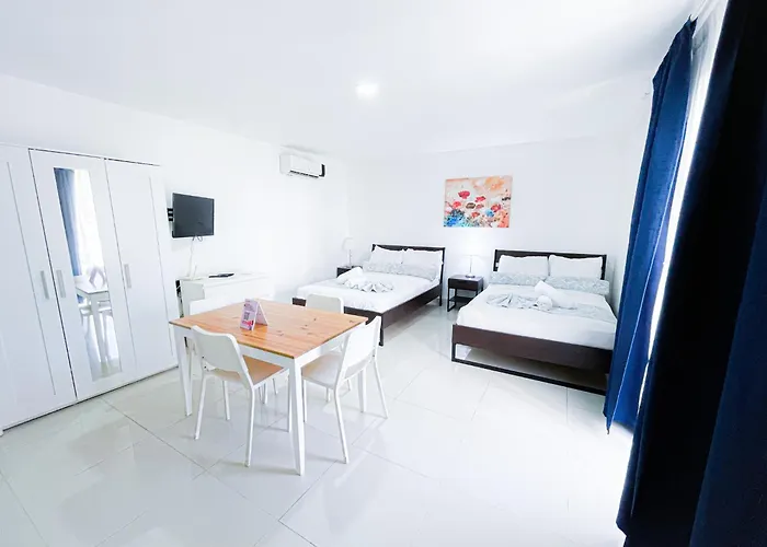 Deluxe Studio